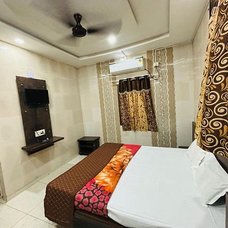 Hotel Shree Nath - 200 Meters From Dwarkadhish Temple Экстерьер фото