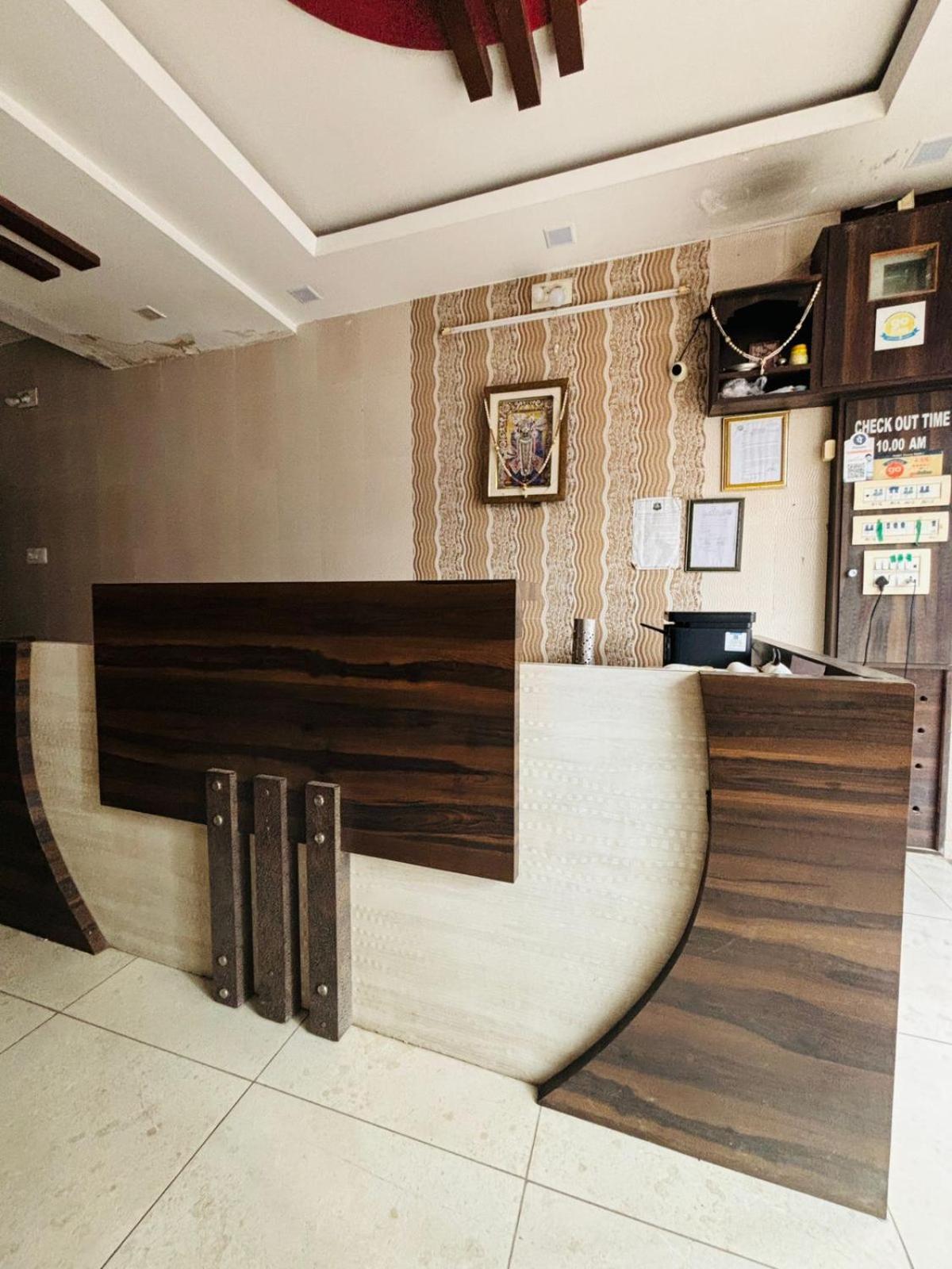 Hotel Shree Nath - 200 Meters From Dwarkadhish Temple Экстерьер фото