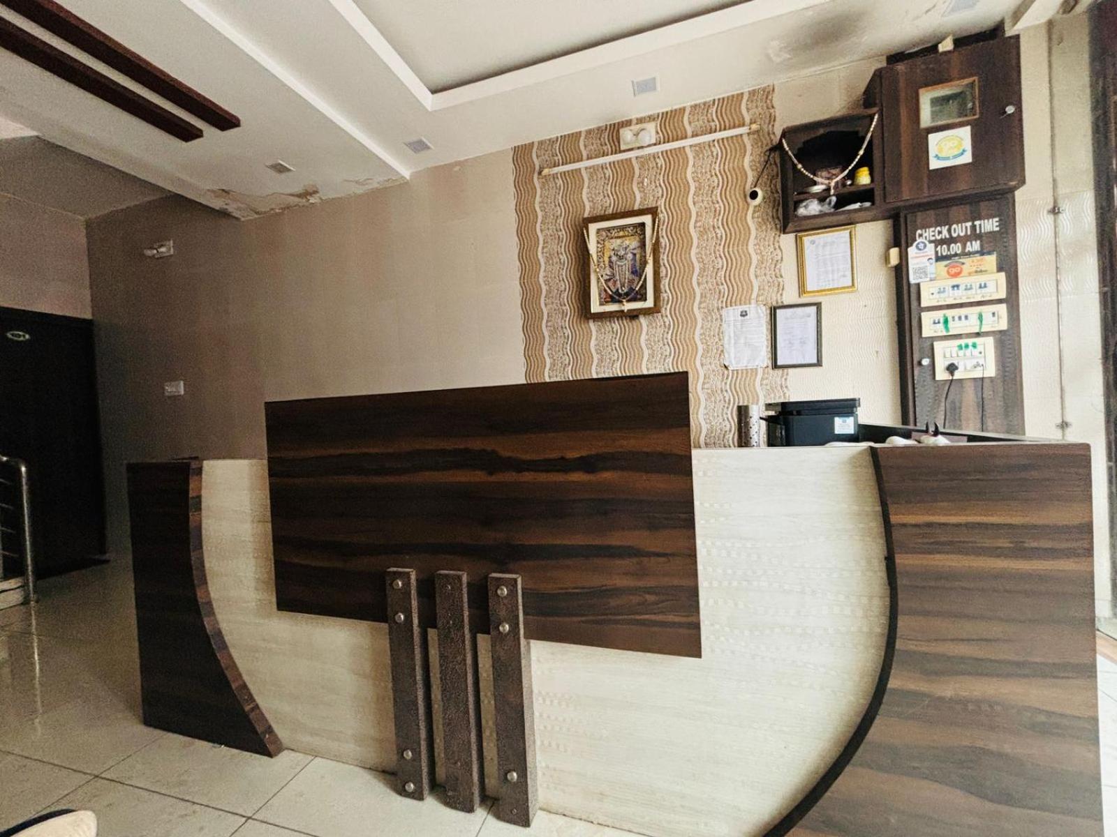 Hotel Shree Nath - 200 Meters From Dwarkadhish Temple Экстерьер фото